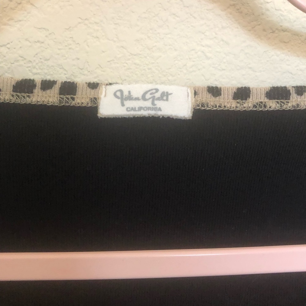 brandy melville leopard long sleeve zelly - Picture 2 of 2